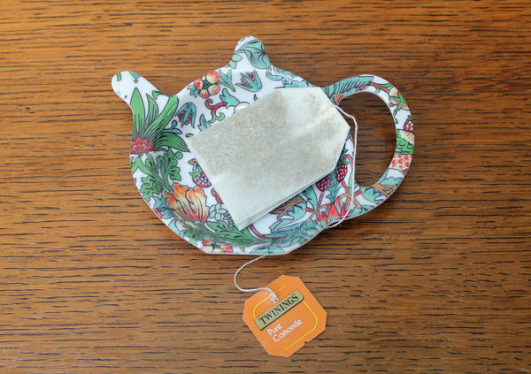 William Morris Strawberry Thief Tea Lovers Gift Set